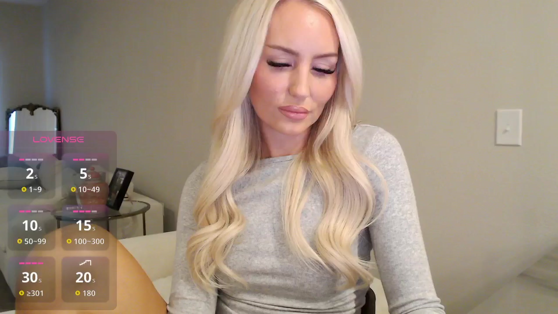 Gallery image thumbnail from Officialelsa's myfreecams stream on, 11/14/2025, 23:09 image 18 of 20
