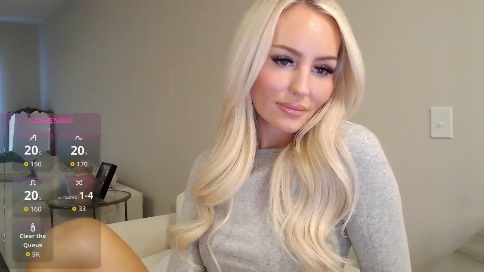 Gallery image thumbnail from Officialelsa's myfreecams stream on, 11/14/2025, 23:09 image 3 of 20
