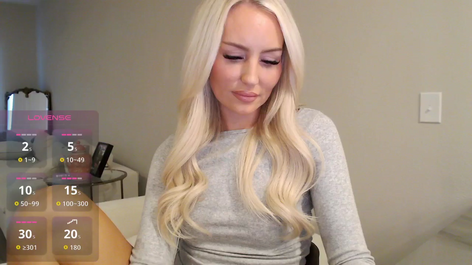 Gallery image thumbnail from Officialelsa's myfreecams stream on, 11/14/2025, 23:09 image 17 of 20