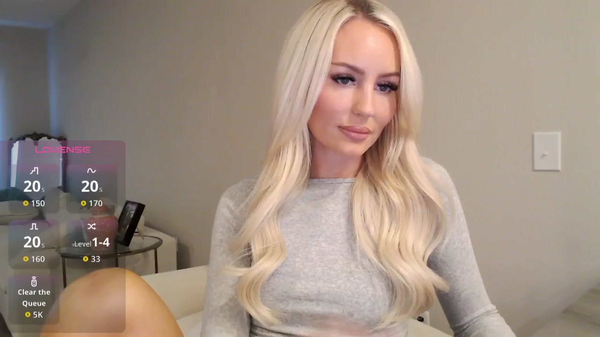 Gallery image thumbnail from Officialelsa's myfreecams stream on, 11/14/2025, 23:09 image 1 of 20