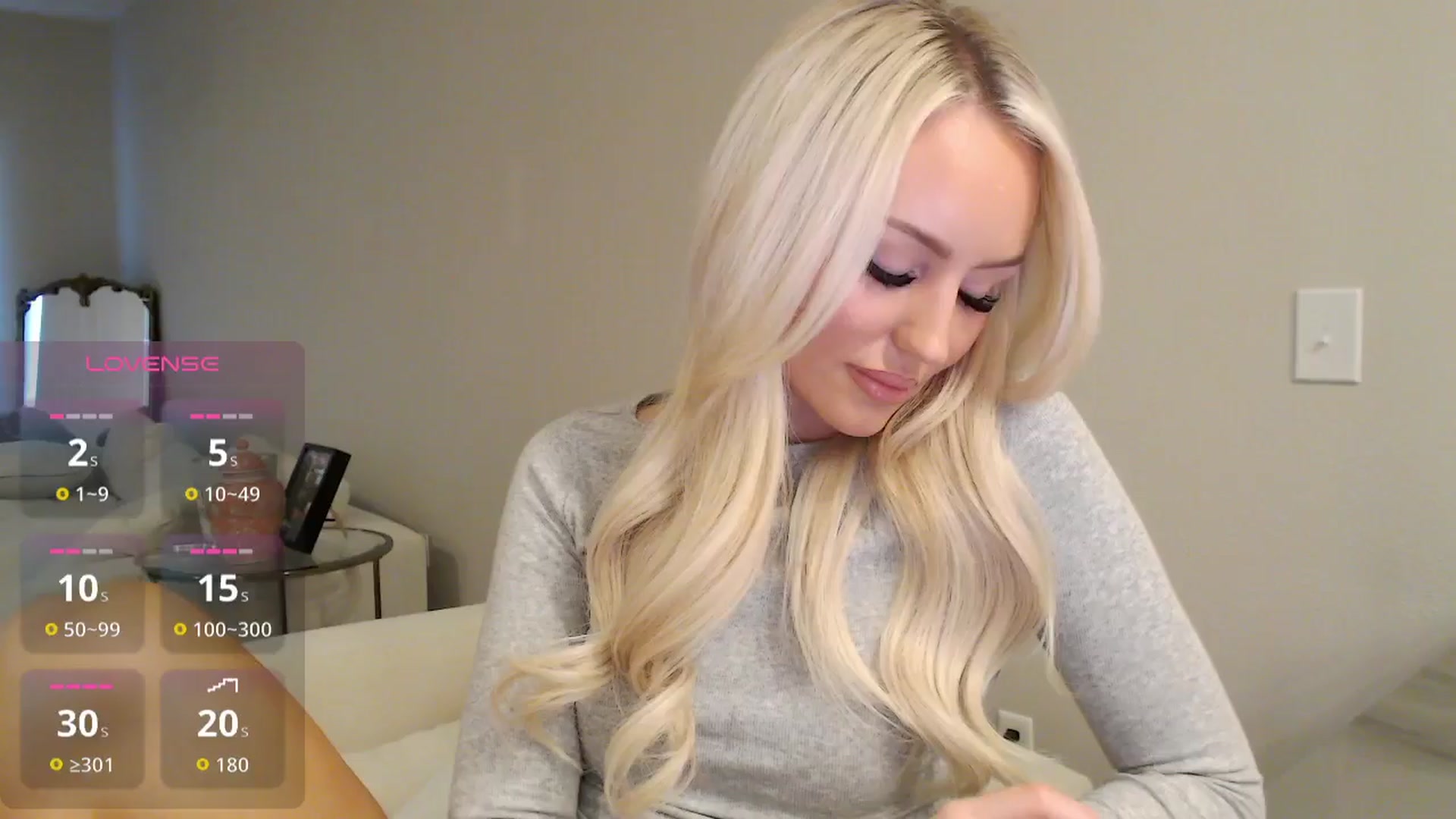 Gallery image thumbnail from Officialelsa's myfreecams stream on, 11/14/2025, 23:09 image 11 of 20