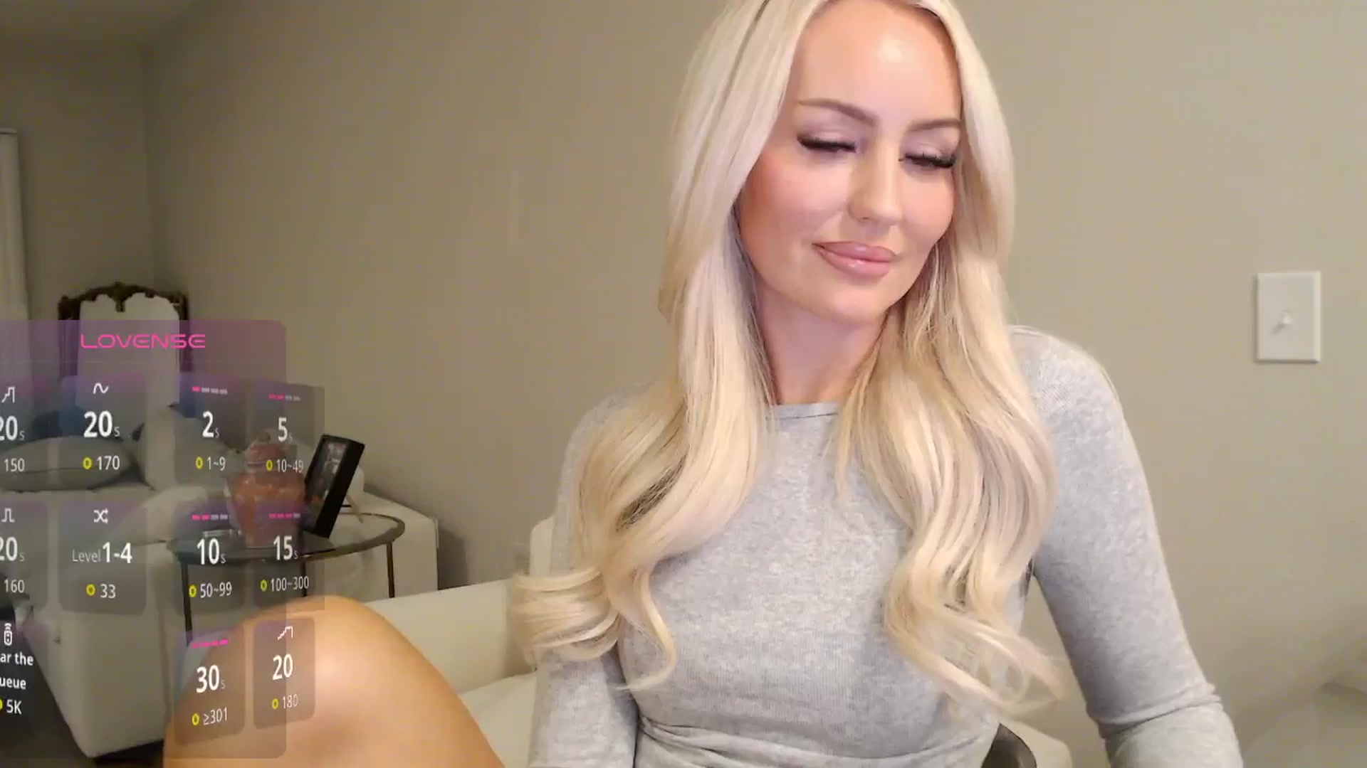 Gallery image thumbnail from Officialelsa's myfreecams stream on, 11/15/2025, 24:21 image 13 of 20