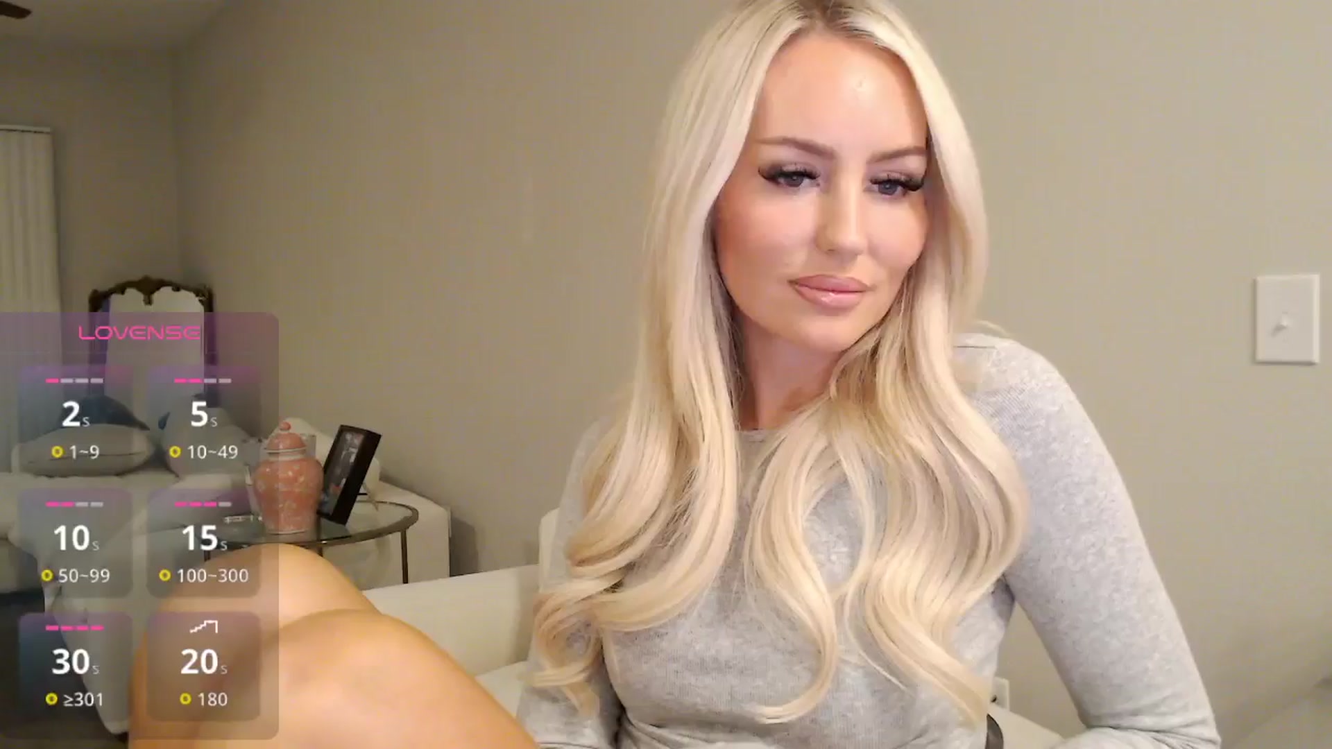 Gallery image thumbnail from Officialelsa's myfreecams stream on, 11/15/2025, 24:21 image 3 of 20