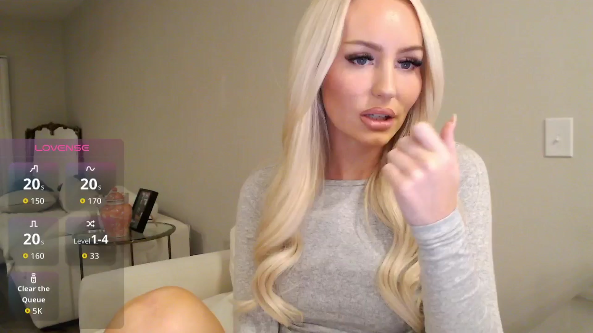 Gallery image thumbnail from Officialelsa's myfreecams stream on, 11/15/2025, 24:21 image 12 of 20