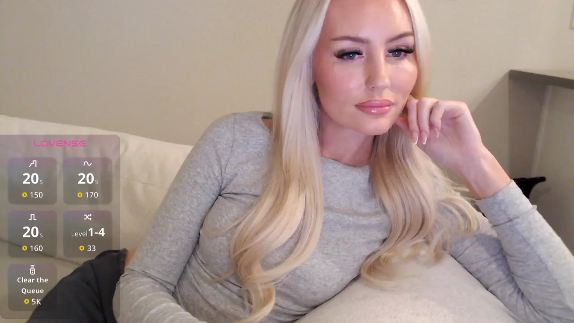 Gallery image thumbnail from Officialelsa's myfreecams stream on, 11/15/2025, 02:07 image 17 of 20