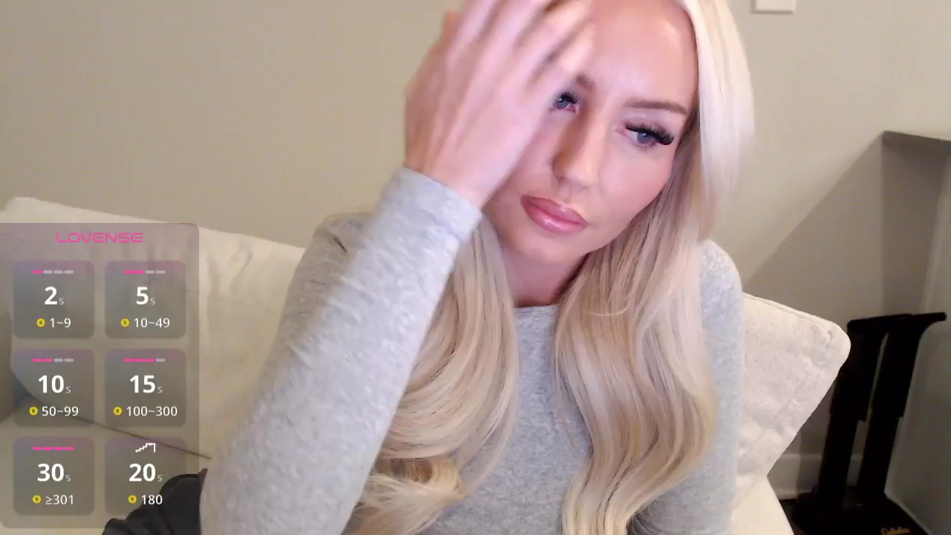 Gallery image thumbnail from Officialelsa's myfreecams stream on, 11/15/2025, 02:07 image 1 of 20