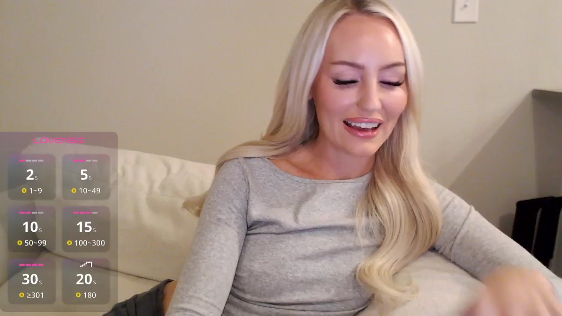 Gallery image thumbnail from Officialelsa's myfreecams stream on, 11/15/2025, 03:31 image 4 of 20