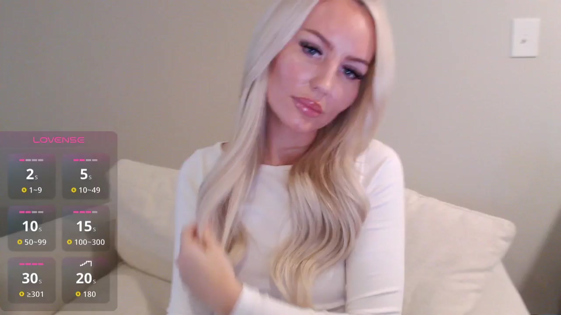 Gallery image thumbnail from Officialelsa's myfreecams stream on, 11/15/2025, 19:18 image 16 of 20