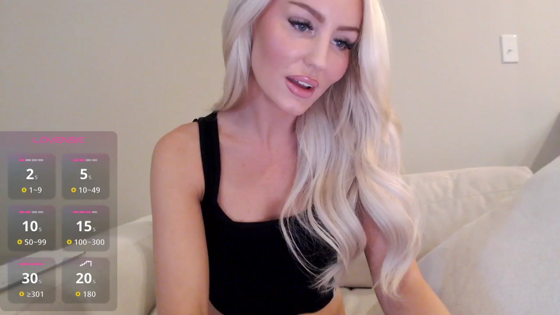 Gallery image thumbnail from Officialelsa's myfreecams stream on, 11/17/2025, 22:03 image 16 of 20