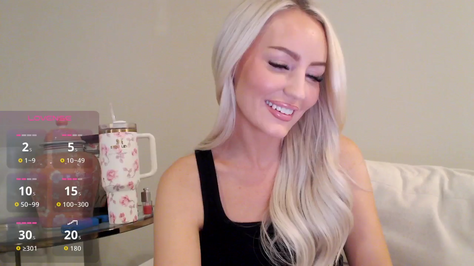 Gallery image thumbnail from Officialelsa's myfreecams stream on, 11/17/2025, 22:47 image 19 of 20