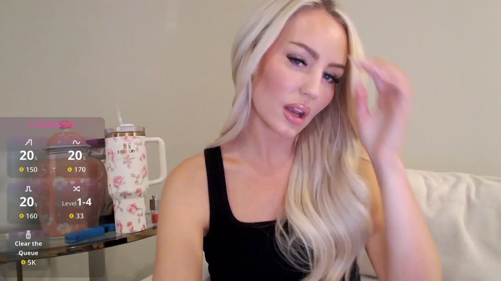 Gallery image thumbnail from Officialelsa's myfreecams stream on, 11/17/2025, 22:47 image 18 of 20