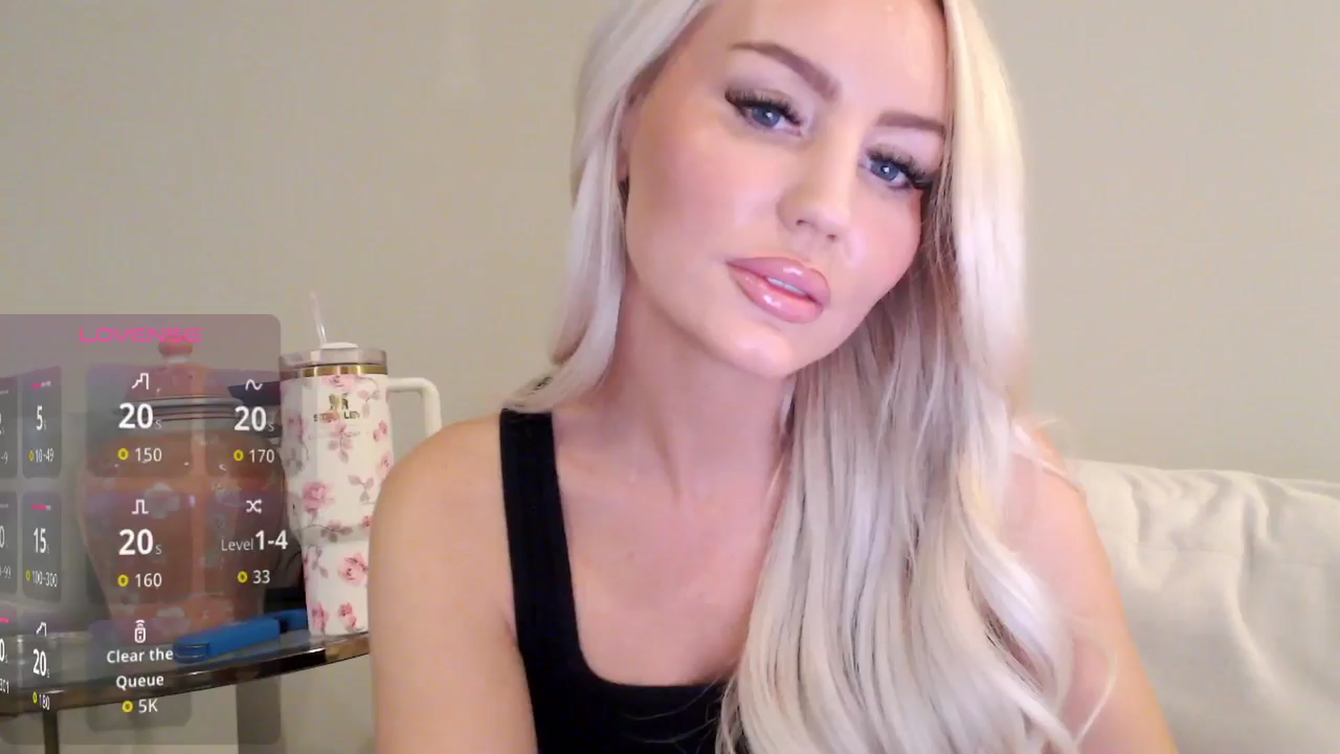 Gallery image thumbnail from Officialelsa's myfreecams stream on, 11/17/2025, 22:47 image 17 of 20