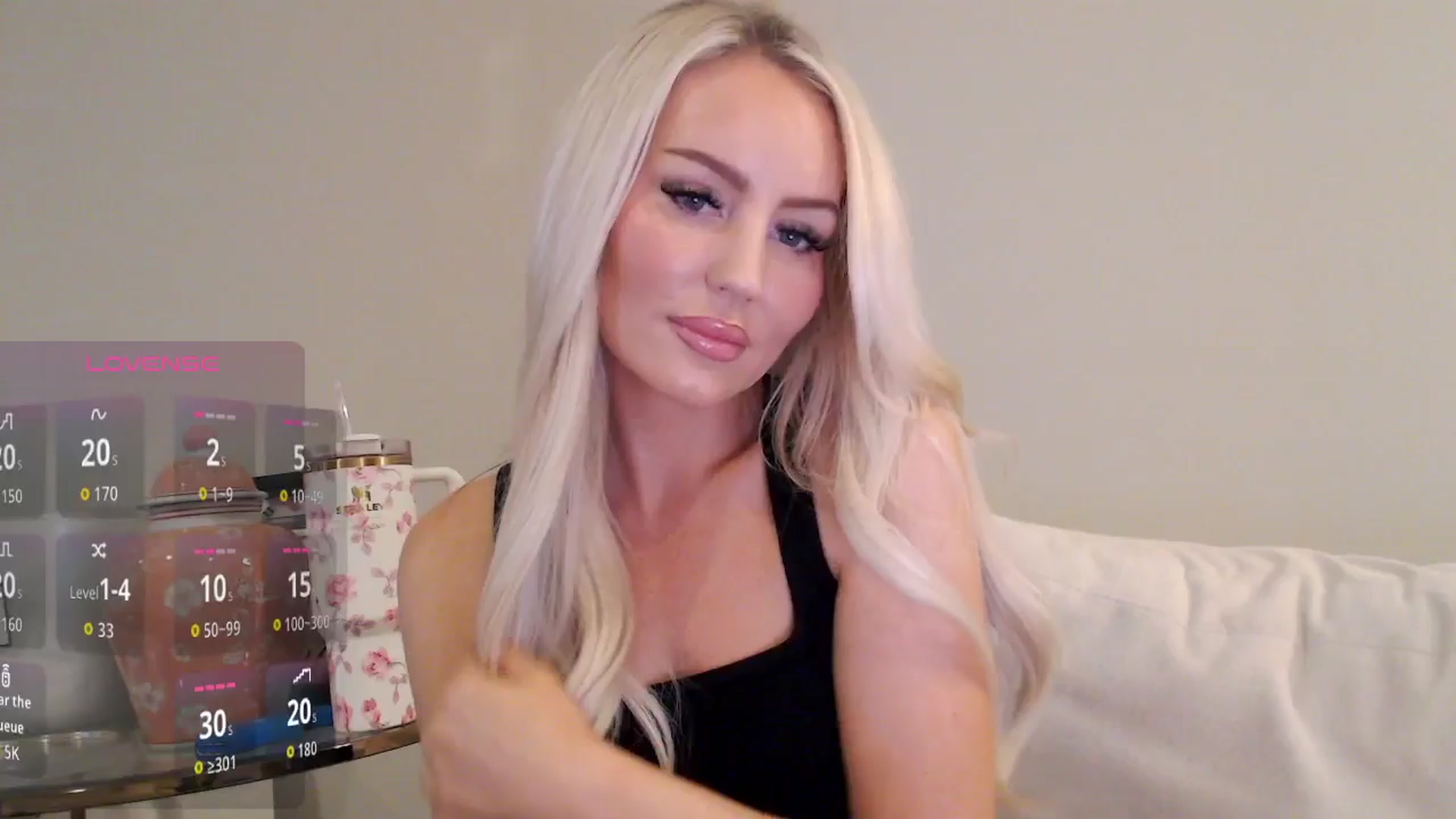Gallery image thumbnail from Officialelsa's myfreecams stream on, 11/17/2025, 22:47 image 4 of 20