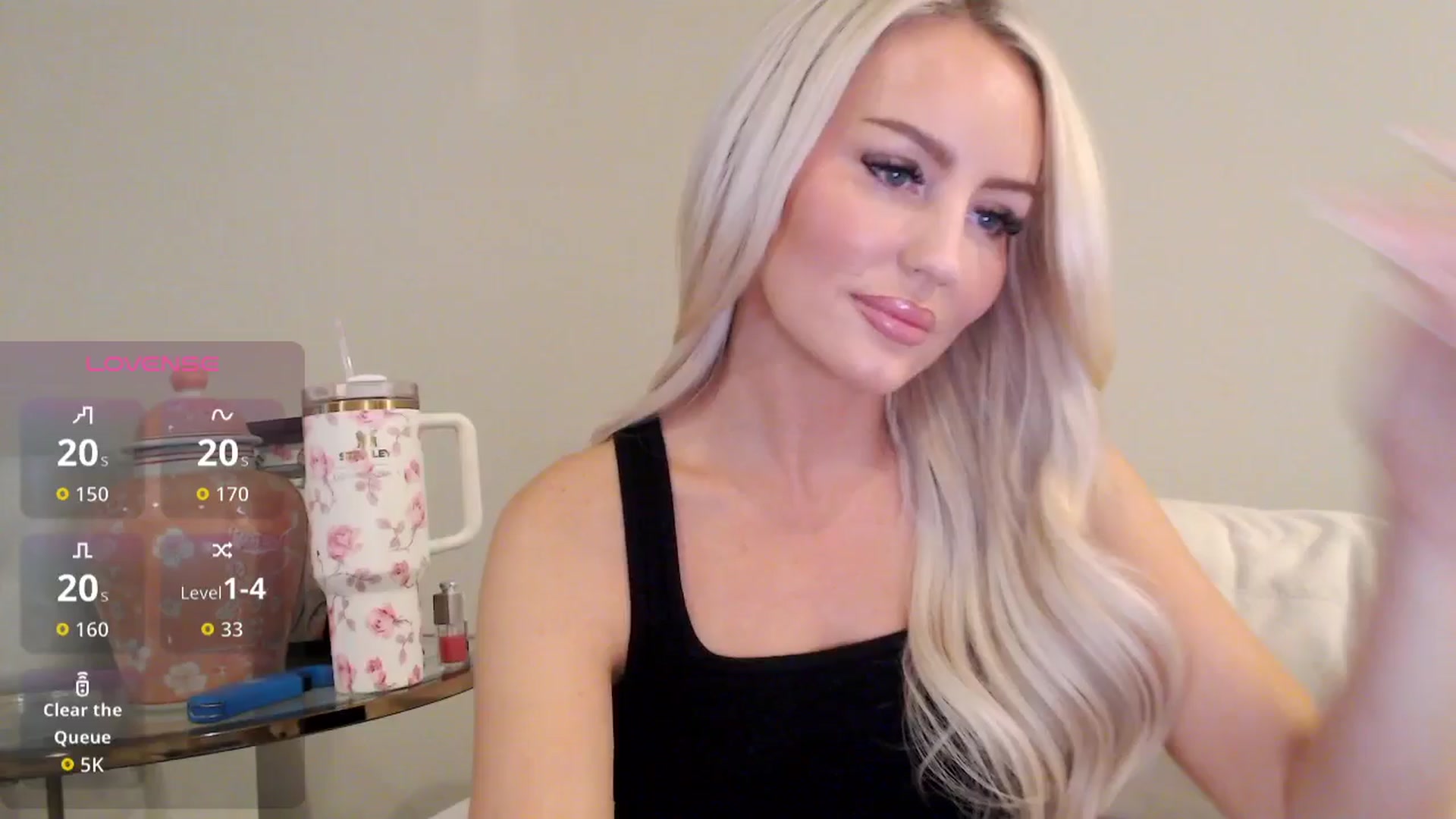 Gallery image thumbnail from Officialelsa's myfreecams stream on, 11/17/2025, 22:47 image 15 of 20