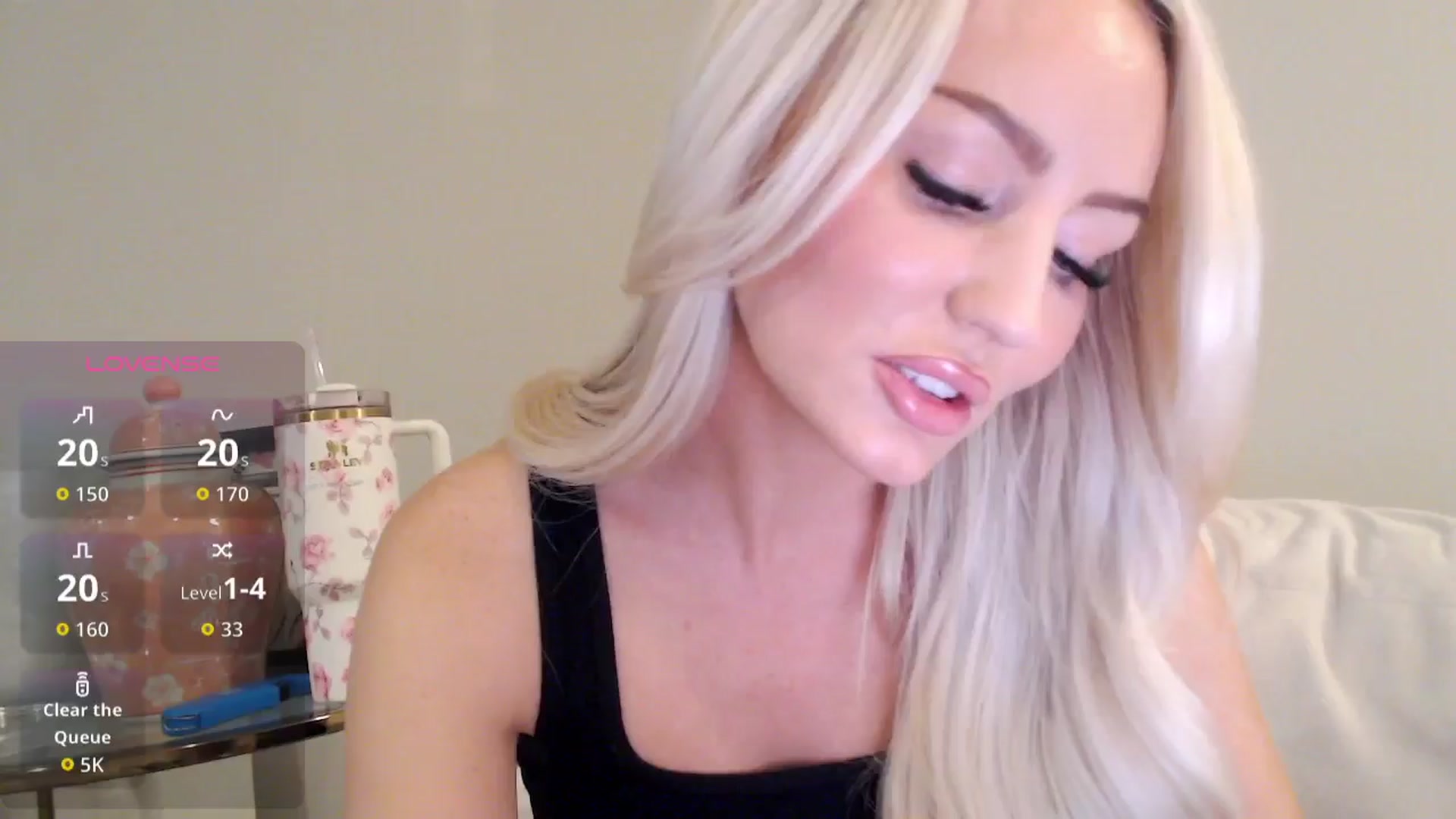 Gallery image thumbnail from Officialelsa's myfreecams stream on, 11/17/2025, 22:47 image 6 of 20