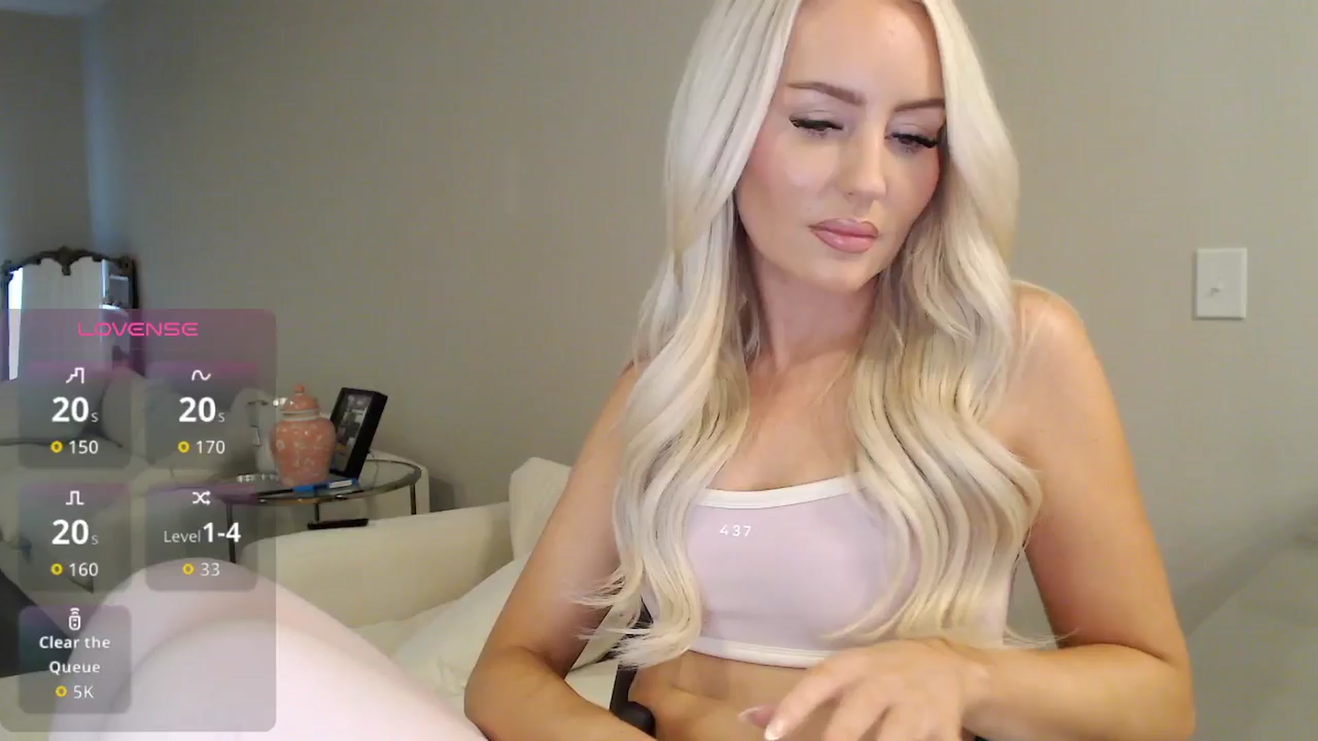 Gallery image thumbnail from Officialelsa's myfreecams stream on, 11/19/2025, 22:45 image 14 of 20