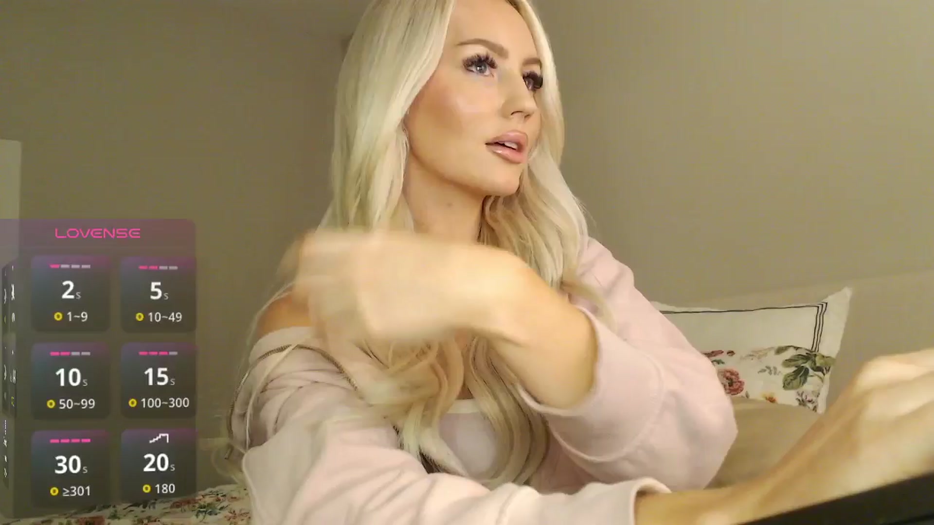 Gallery image thumbnail from Officialelsa's myfreecams stream on, 11/20/2025, 06:12 image 1 of 20