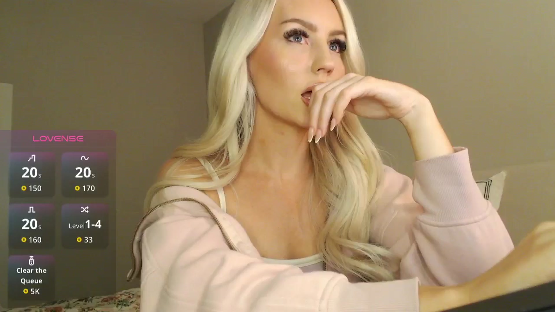 Gallery image thumbnail from Officialelsa's myfreecams stream on, 11/20/2025, 06:12 image 5 of 20