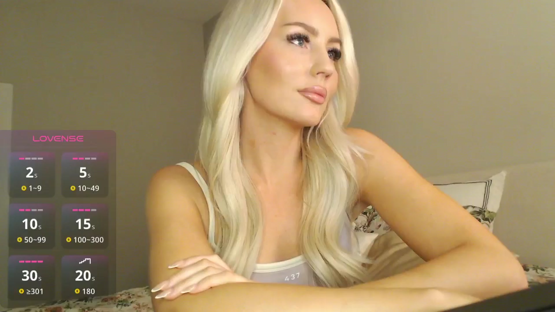 Gallery image thumbnail from Officialelsa's myfreecams stream on, 11/20/2025, 06:12 image 6 of 20