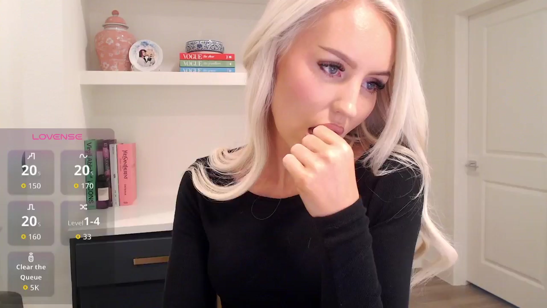 Gallery image thumbnail from Officialelsa's myfreecams stream on, 12/04/2025, 21:50 image 8 of 20