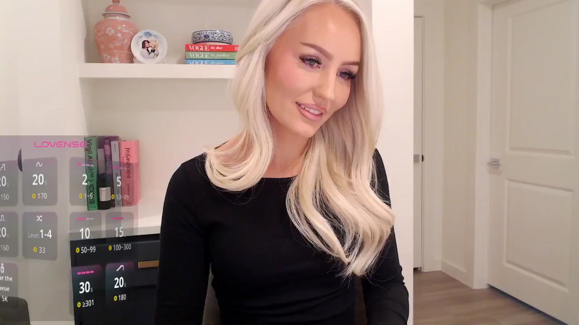 Gallery image thumbnail from Officialelsa's myfreecams stream on, 12/04/2025, 21:50 image 14 of 20