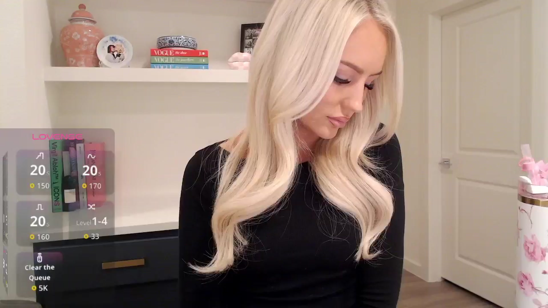 Gallery image thumbnail from Officialelsa's myfreecams stream on, 12/05/2025, 24:21 image 4 of 20
