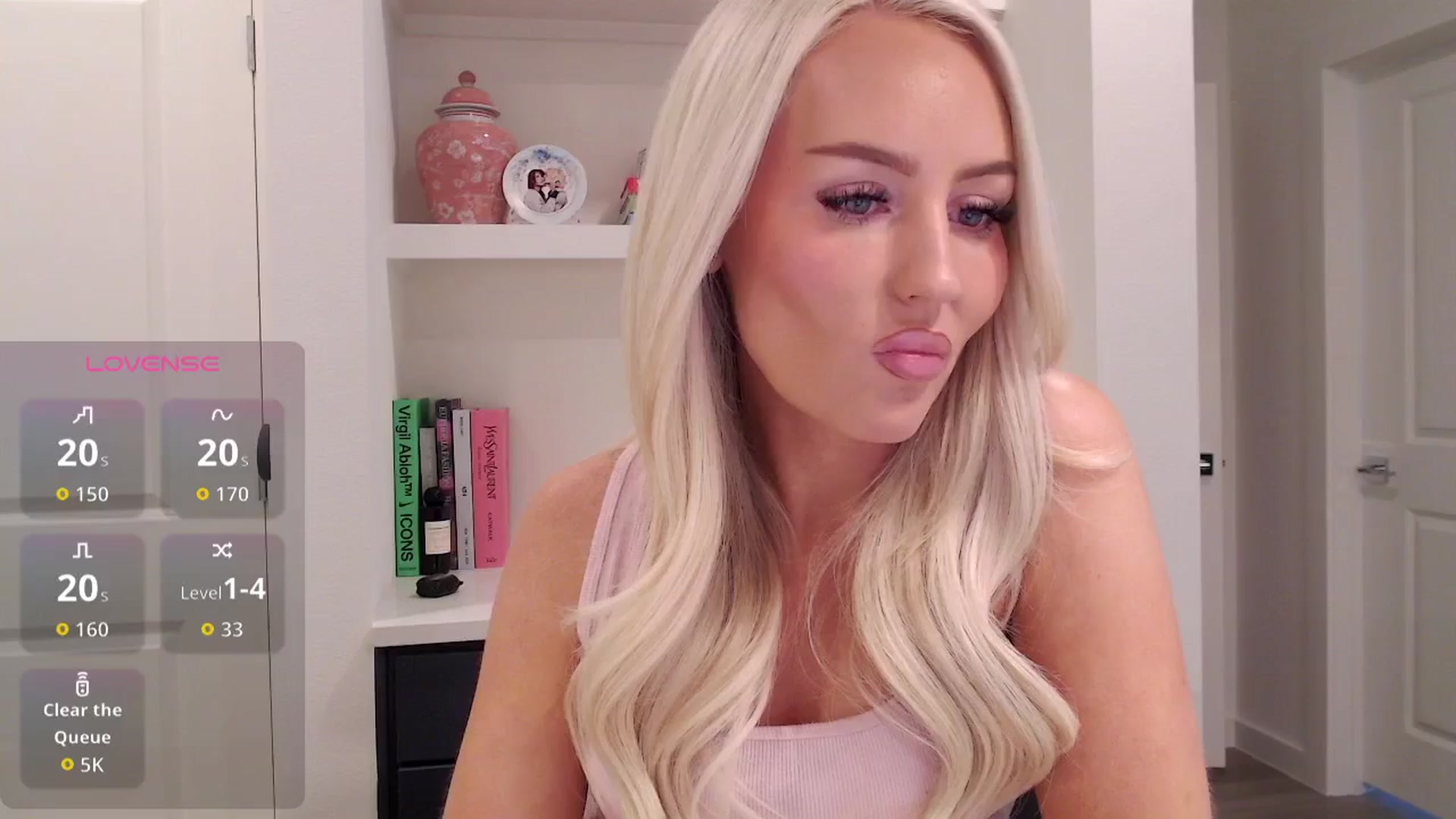 Gallery image thumbnail from Officialelsa's myfreecams stream on, 12/06/2025, 21:59 image 13 of 20