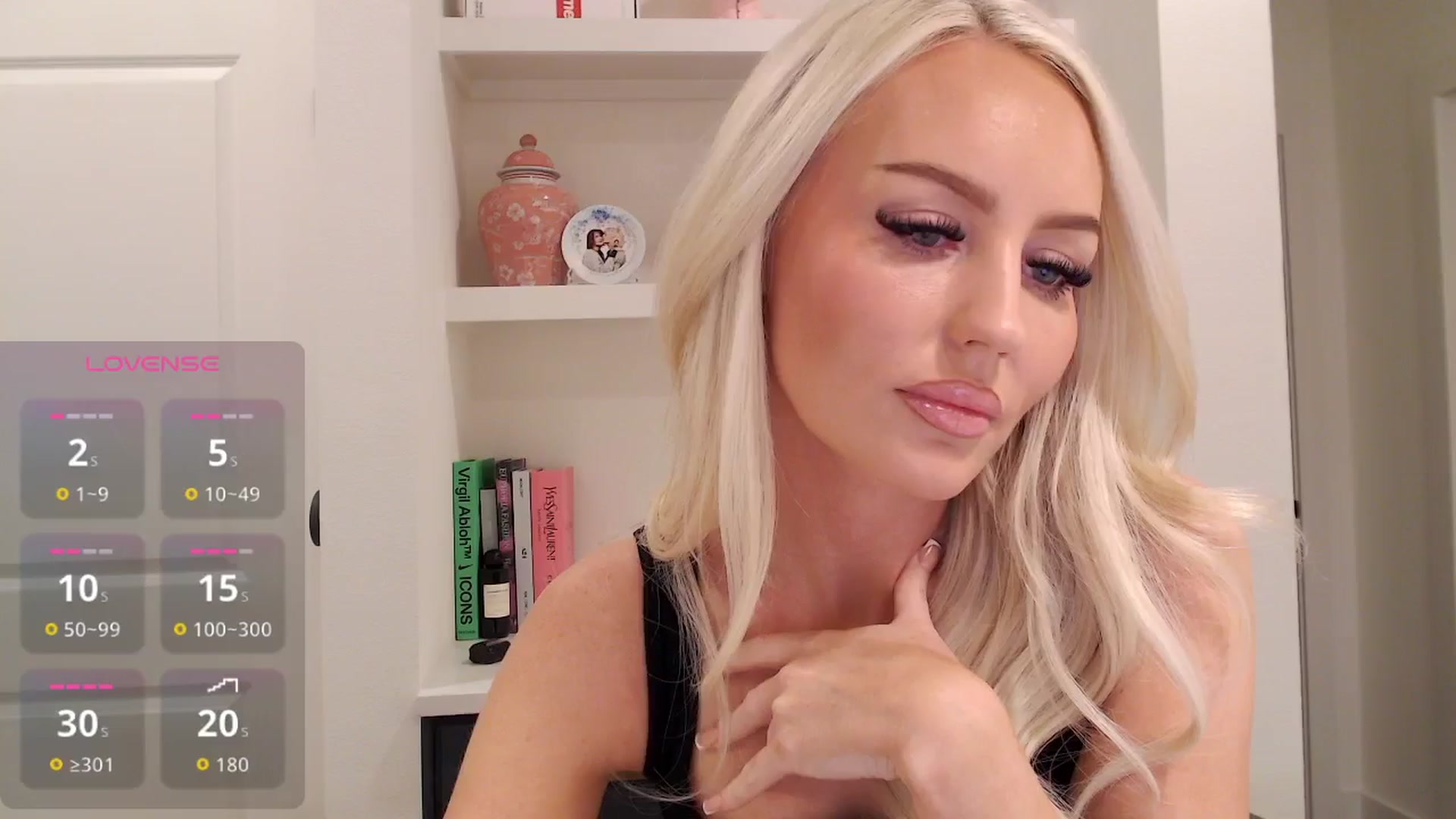 Gallery image thumbnail from Officialelsa's myfreecams stream on, 12/10/2025, 02:25 image 8 of 20