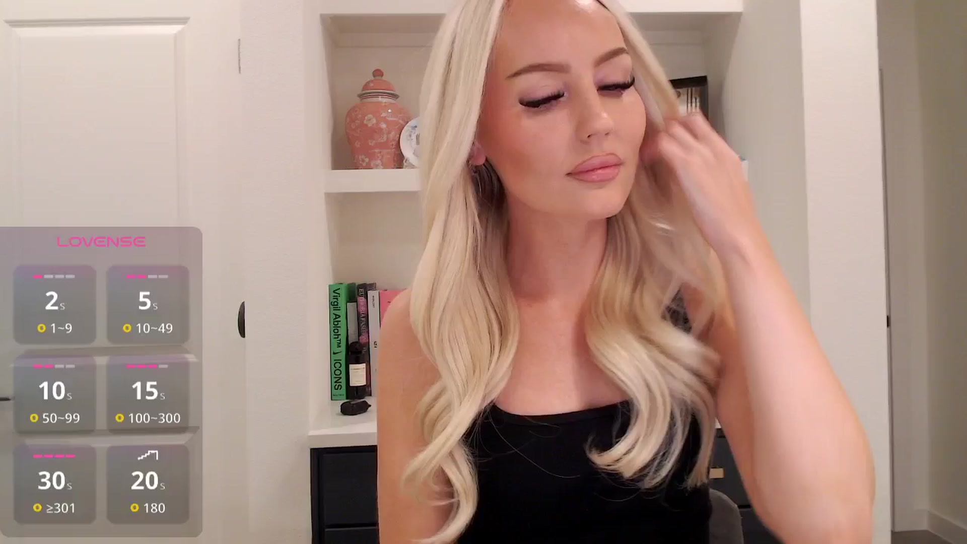 Gallery image thumbnail from Officialelsa's myfreecams stream on, 12/10/2025, 02:25 image 4 of 20