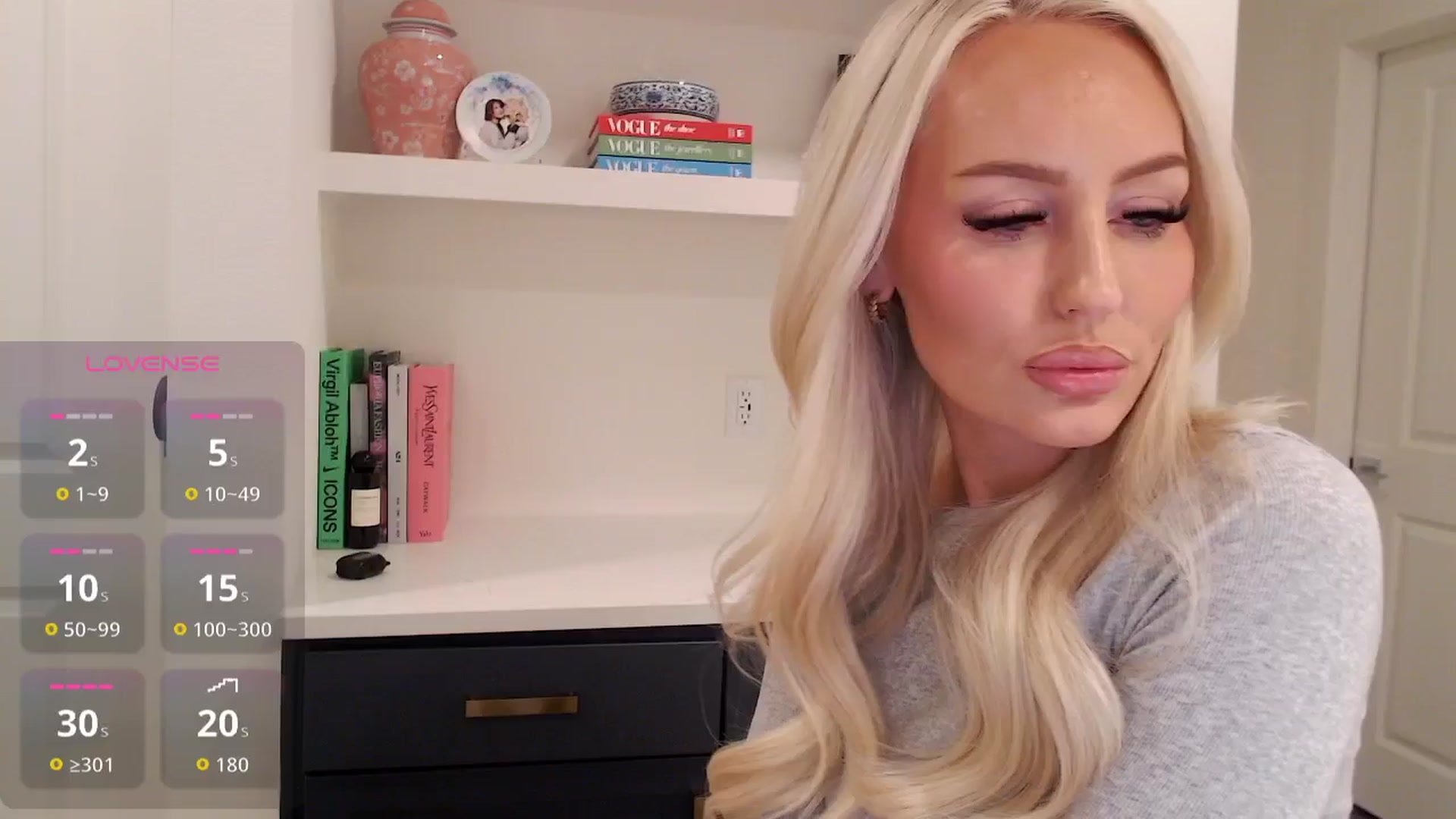 Gallery image thumbnail from Officialelsa's myfreecams stream on, 12/11/2025, 03:02 image 4 of 20
