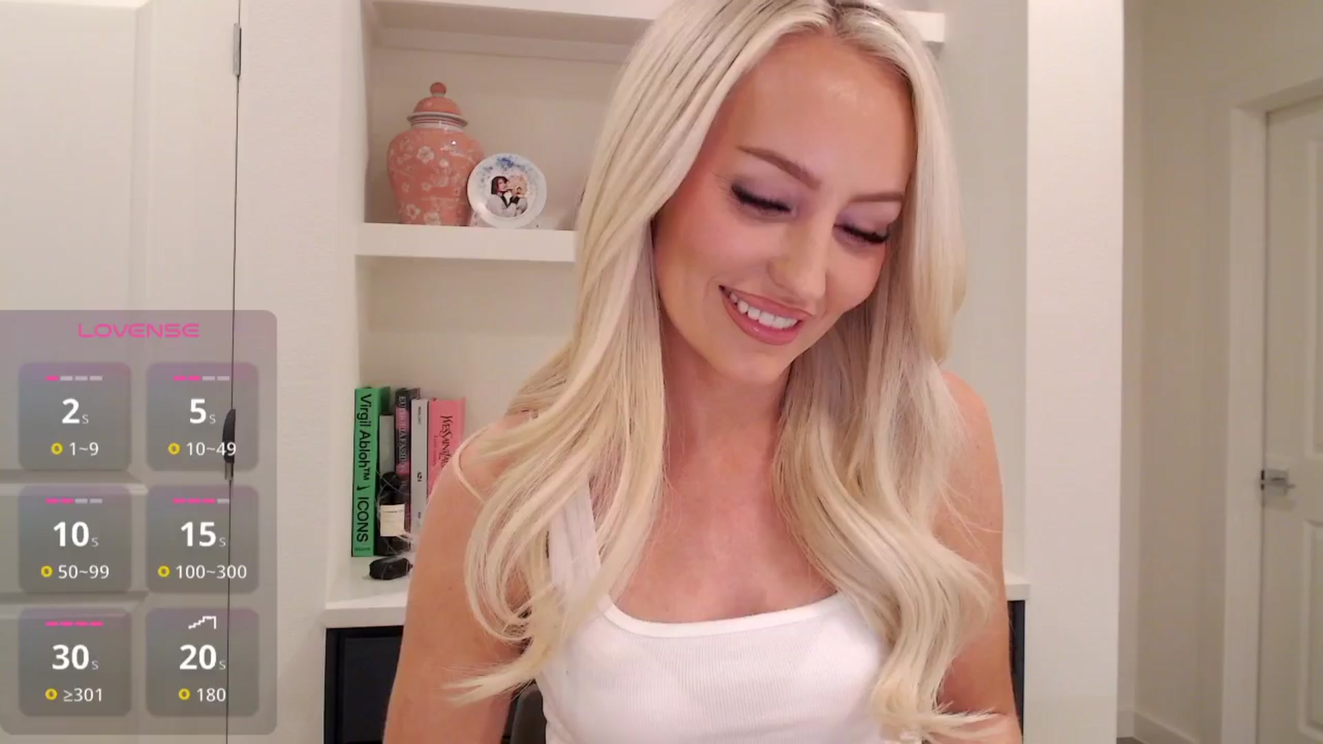 Gallery image thumbnail from Officialelsa's myfreecams stream on, 12/11/2025, 03:02 image 12 of 20