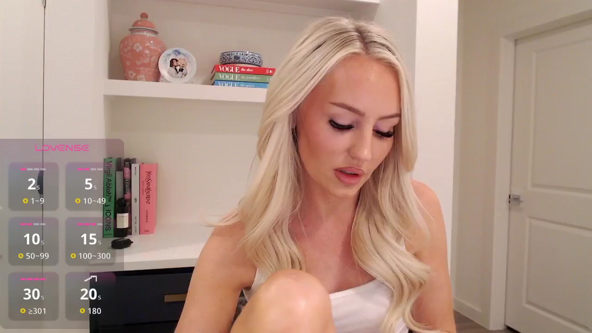 Gallery image thumbnail from Officialelsa's myfreecams stream on, 12/11/2025, 07:01 image 13 of 20