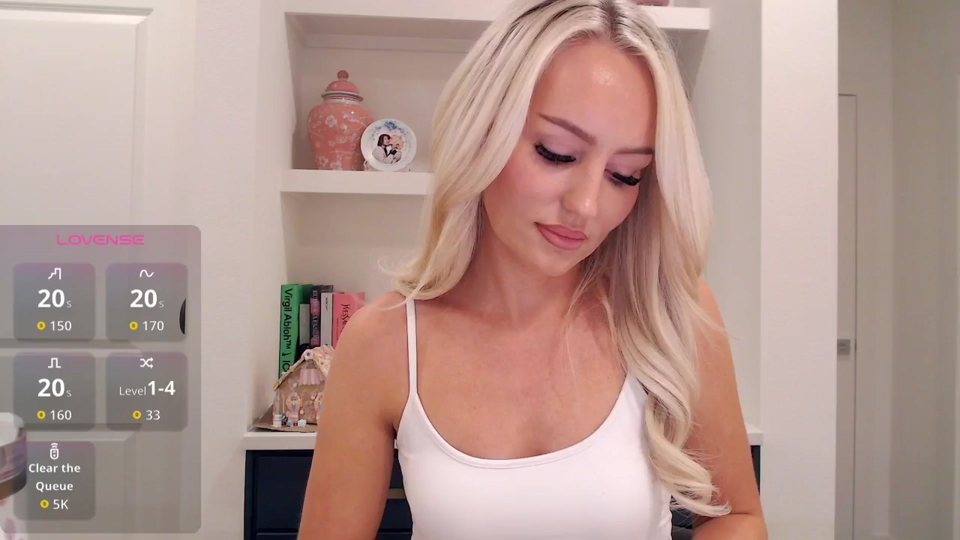 Gallery image thumbnail from Officialelsa's myfreecams stream on, 12/16/2025, 03:37 image 9 of 20