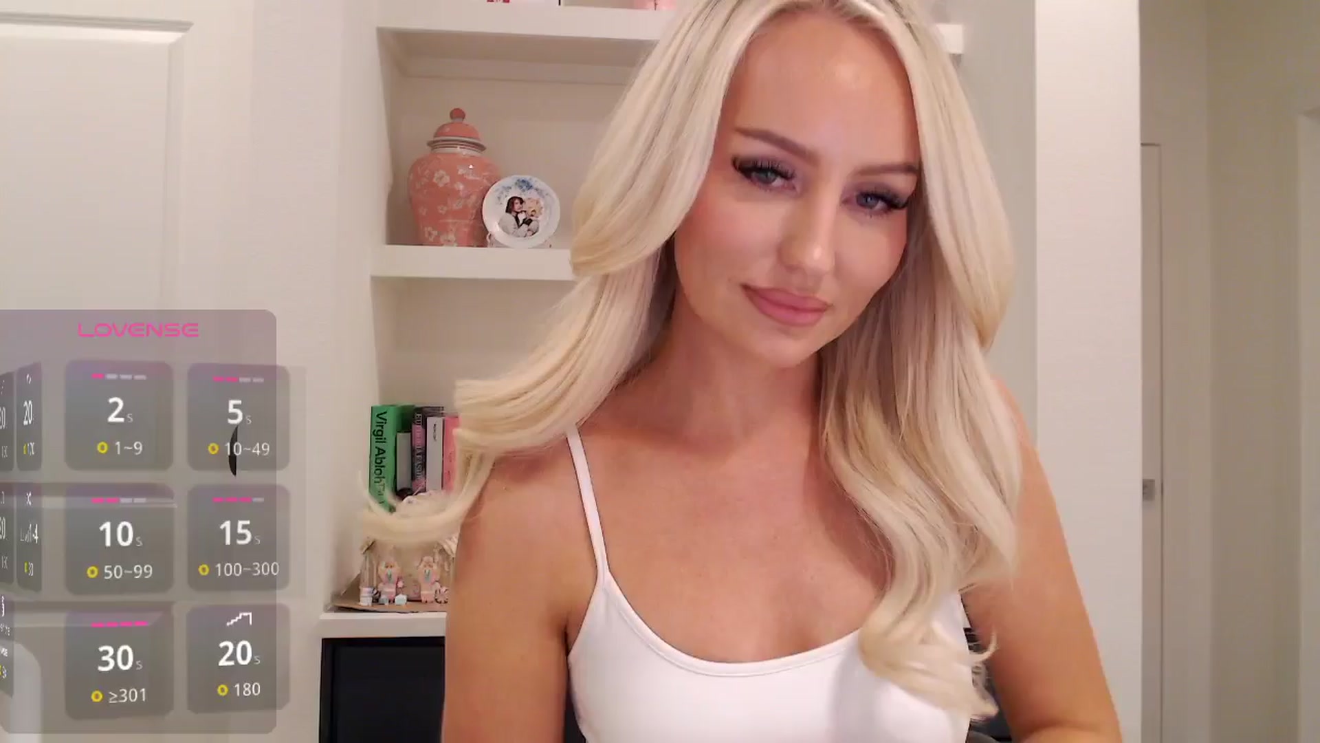 Gallery image thumbnail from Officialelsa's myfreecams stream on, 12/16/2025, 06:00 image 3 of 20