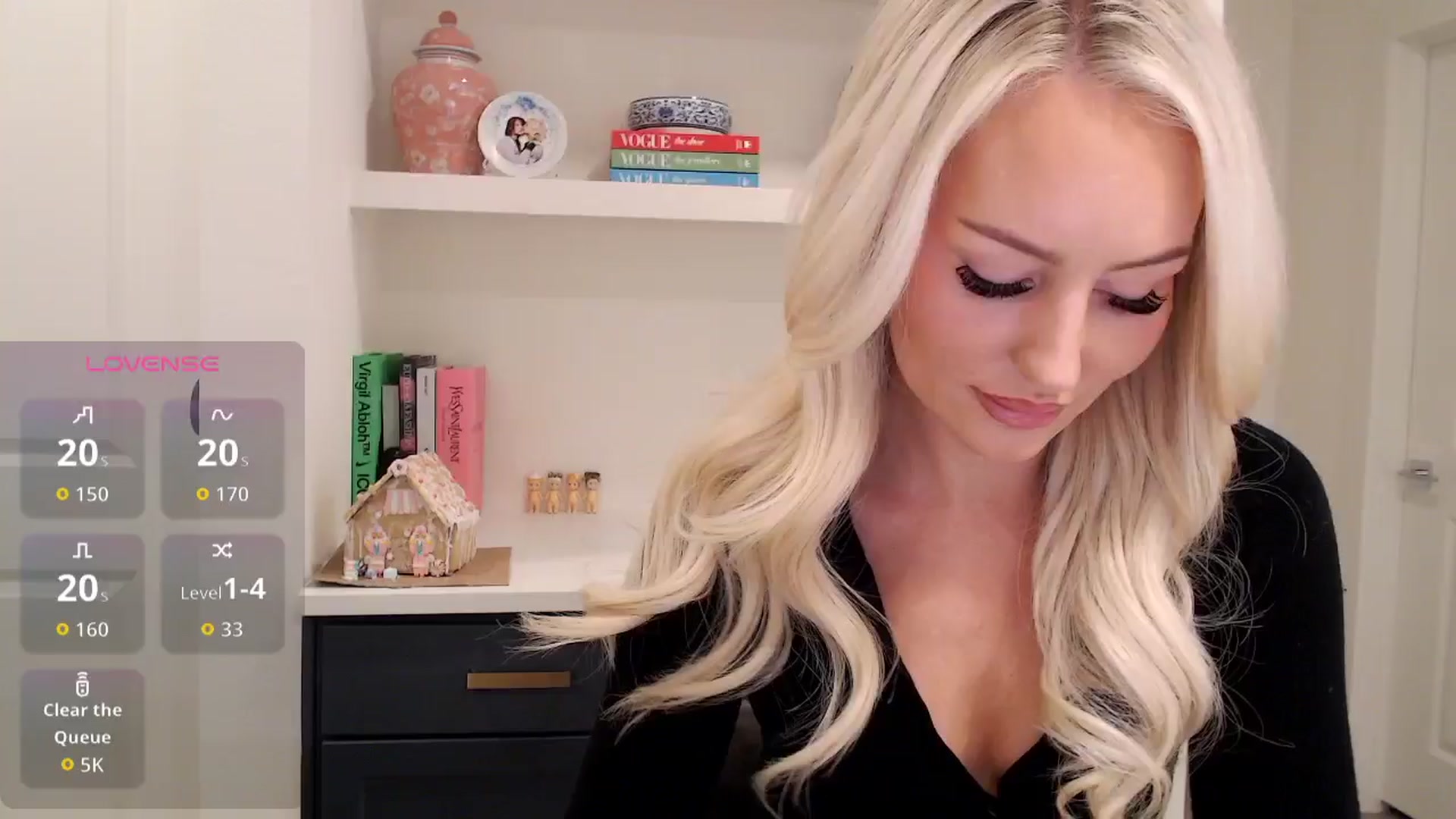 Gallery image thumbnail from Officialelsa's myfreecams stream on, 12/16/2025, 22:50 image 11 of 20