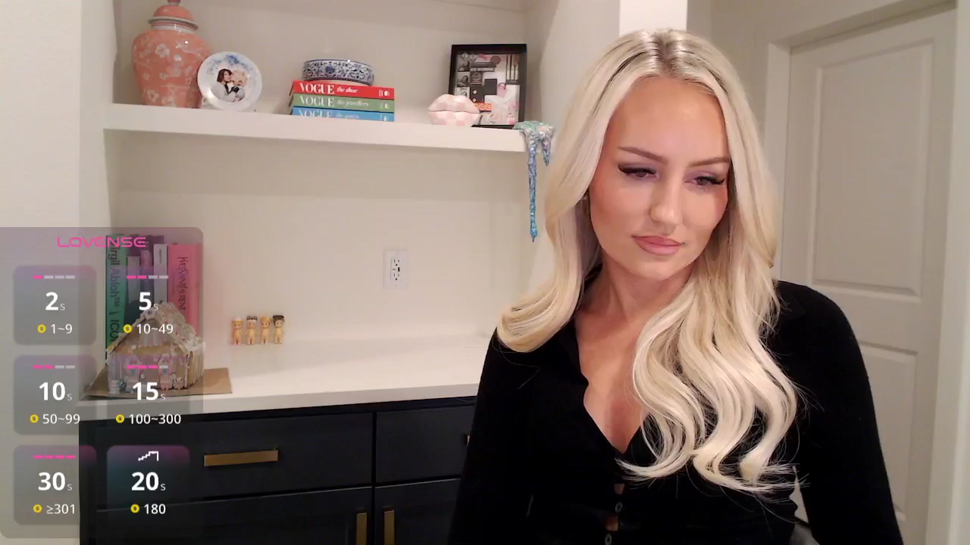 Gallery image thumbnail from Officialelsa's myfreecams stream on, 12/17/2025, 02:12 image 18 of 20