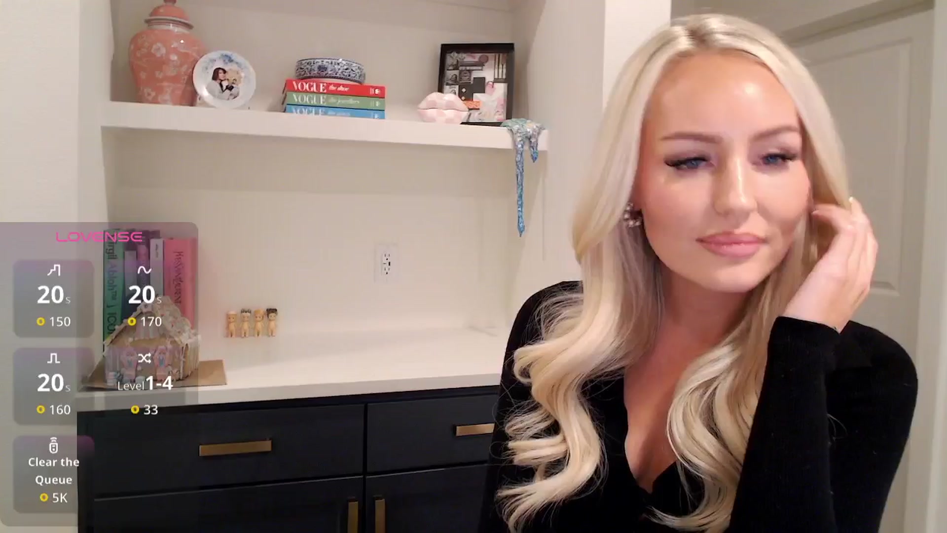 Gallery image thumbnail from Officialelsa's myfreecams stream on, 12/17/2025, 02:12 image 19 of 20