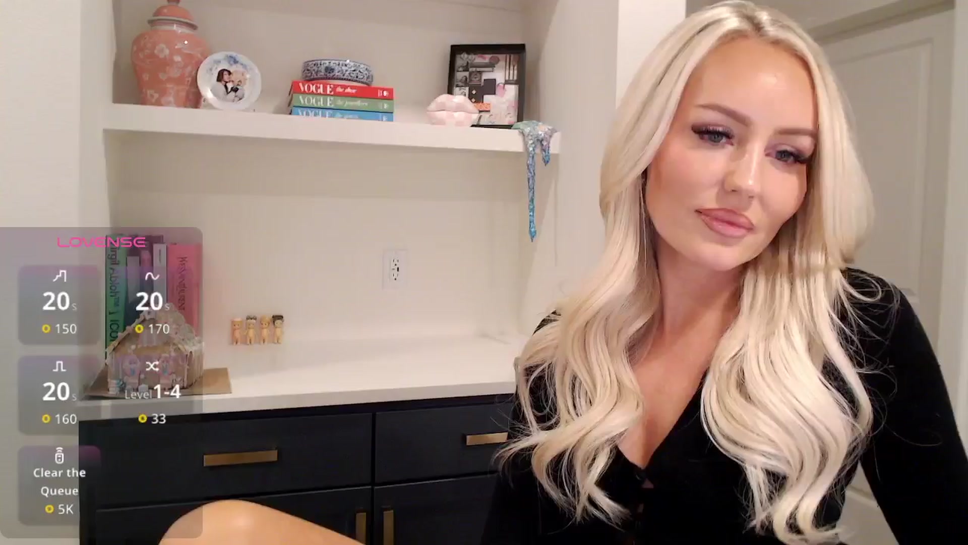 Gallery image thumbnail from Officialelsa's myfreecams stream on, 12/17/2025, 02:12 image 20 of 20