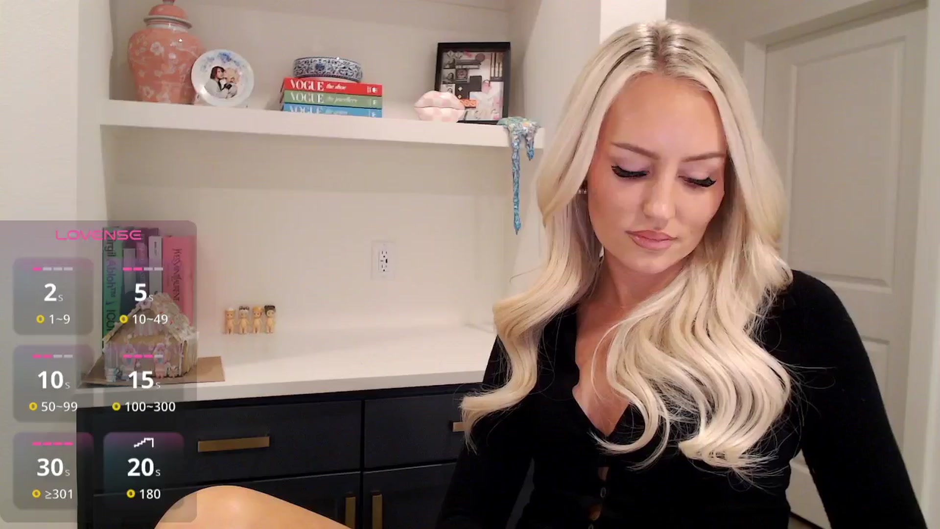 Gallery image thumbnail from Officialelsa's myfreecams stream on, 12/17/2025, 02:12 image 12 of 20