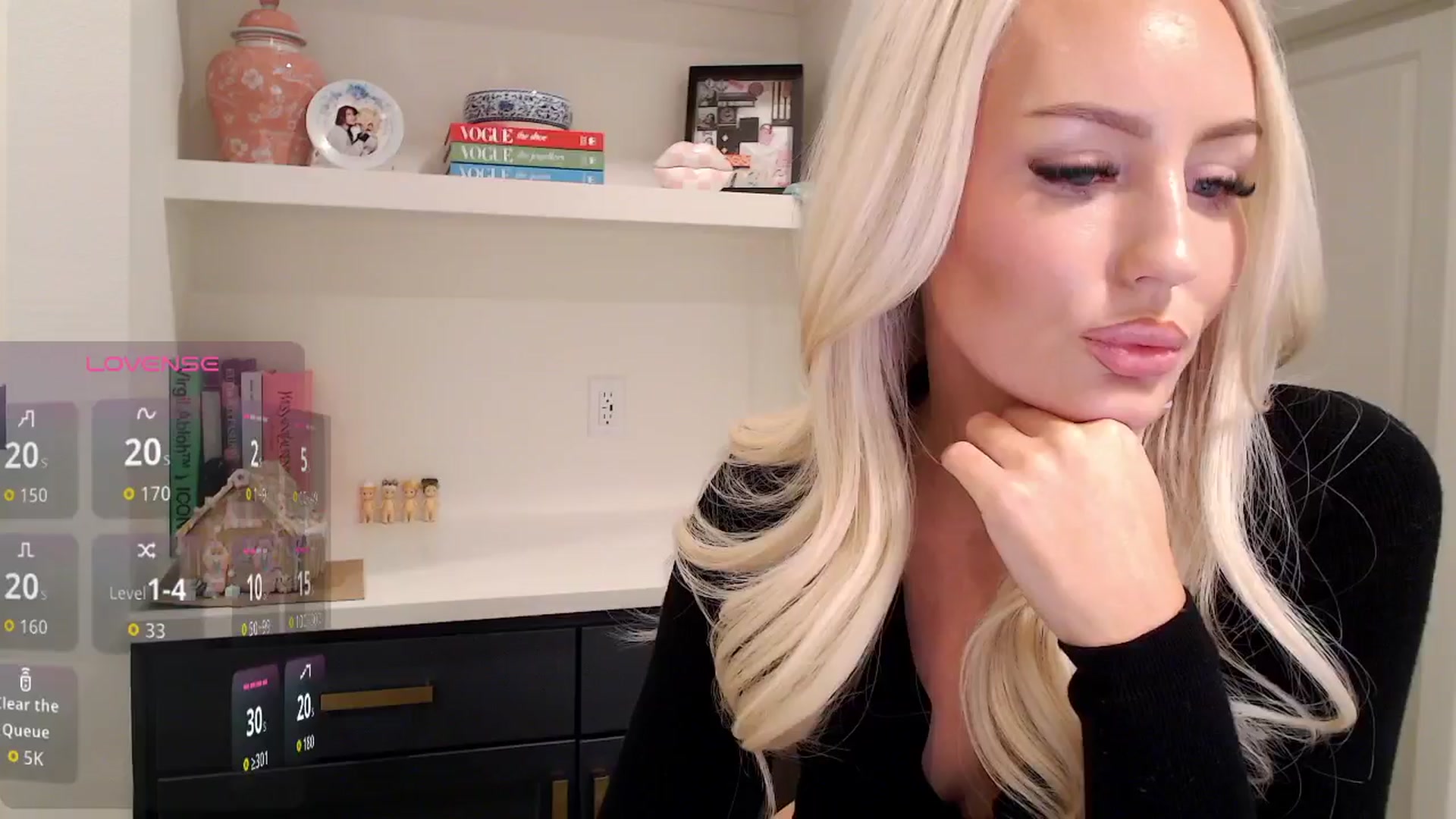 Gallery image thumbnail from Officialelsa's myfreecams stream on, 12/17/2025, 05:24 image 6 of 20