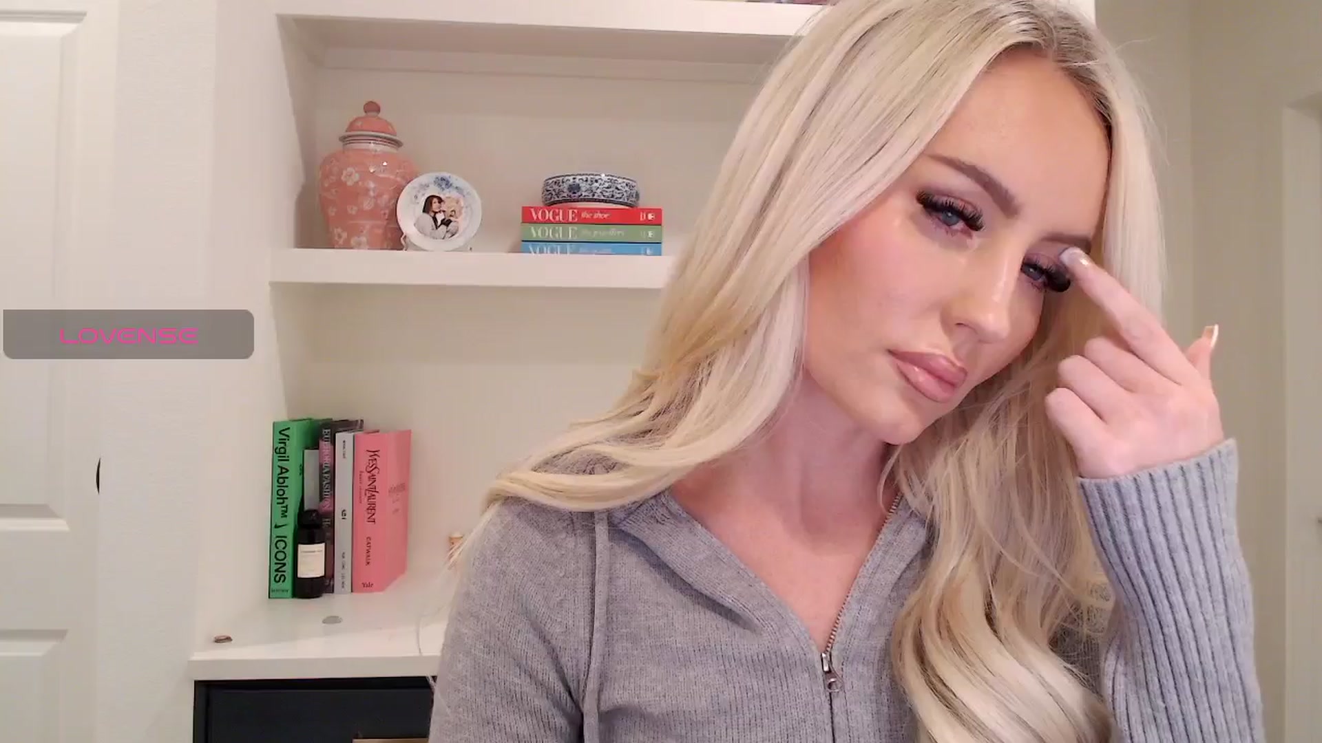 Gallery image thumbnail from Officialelsa's myfreecams stream on, 01/25/2026, 02:50 image 1 of 20