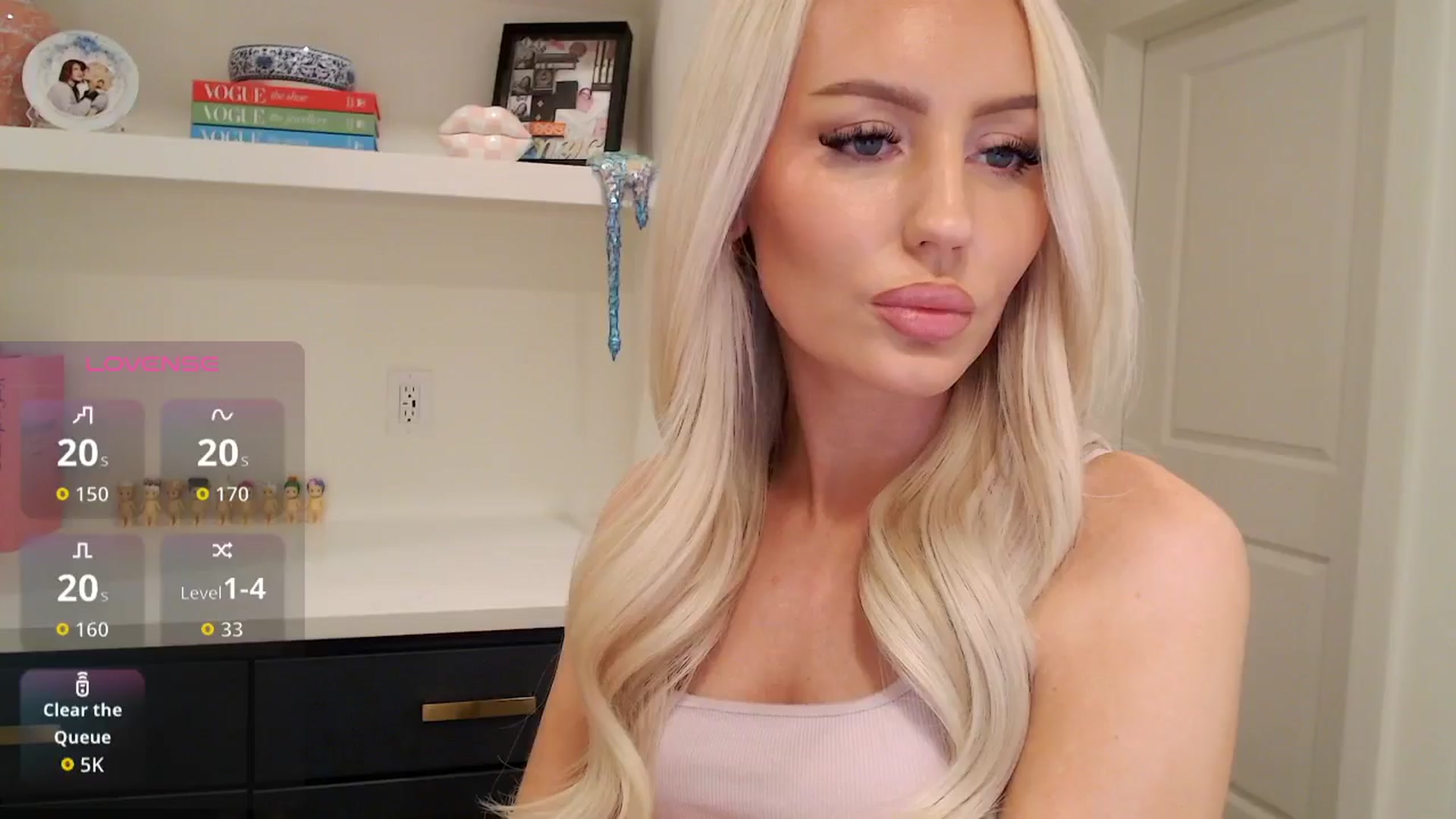 Gallery image thumbnail from Officialelsa's myfreecams stream on, 02/03/2026, 24:01 image 17 of 20