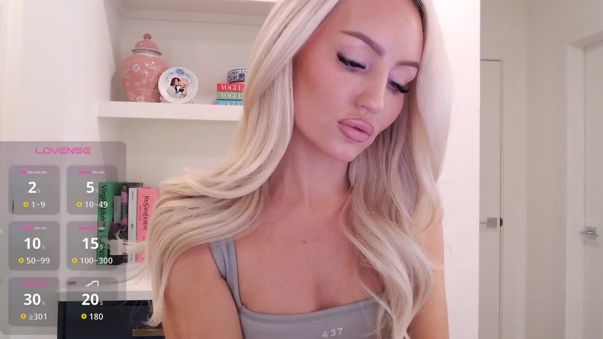 Gallery image thumbnail from Officialelsa's myfreecams stream on, 02/03/2026, 21:27 image 11 of 20
