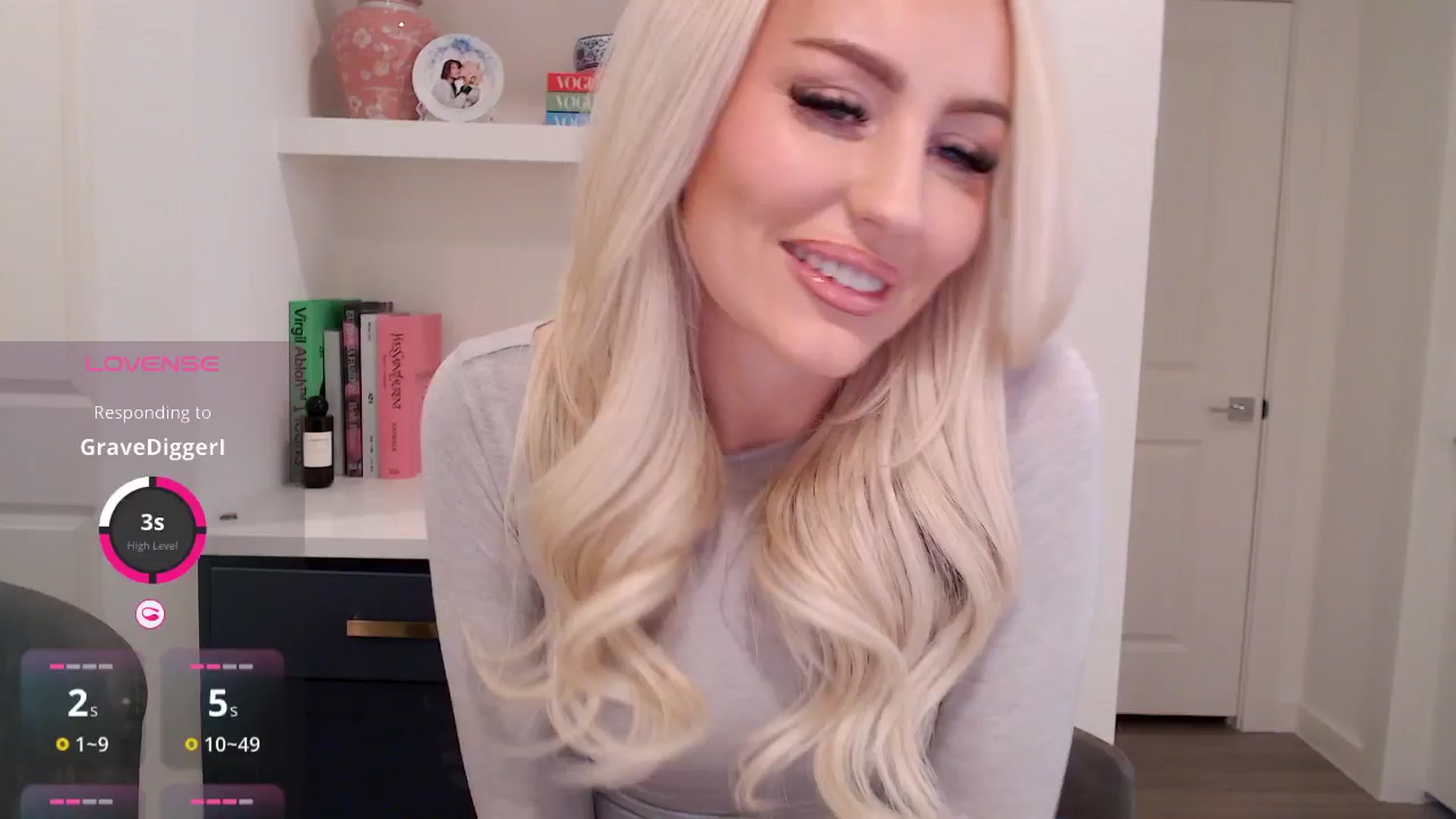 Gallery image thumbnail from Officialelsa's myfreecams stream on, 02/27/2026, 19:21 image 3 of 20
