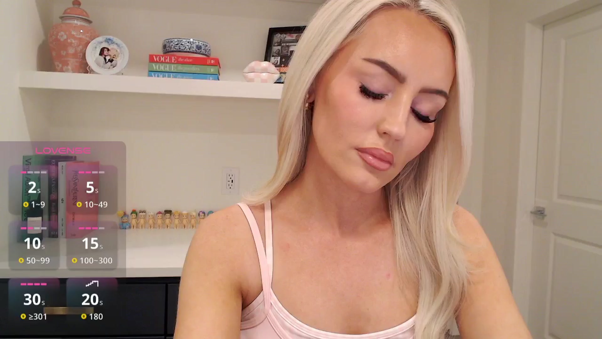 Gallery image thumbnail from Officialelsa's myfreecams stream on, 03/05/2026, 24:33 image 14 of 20