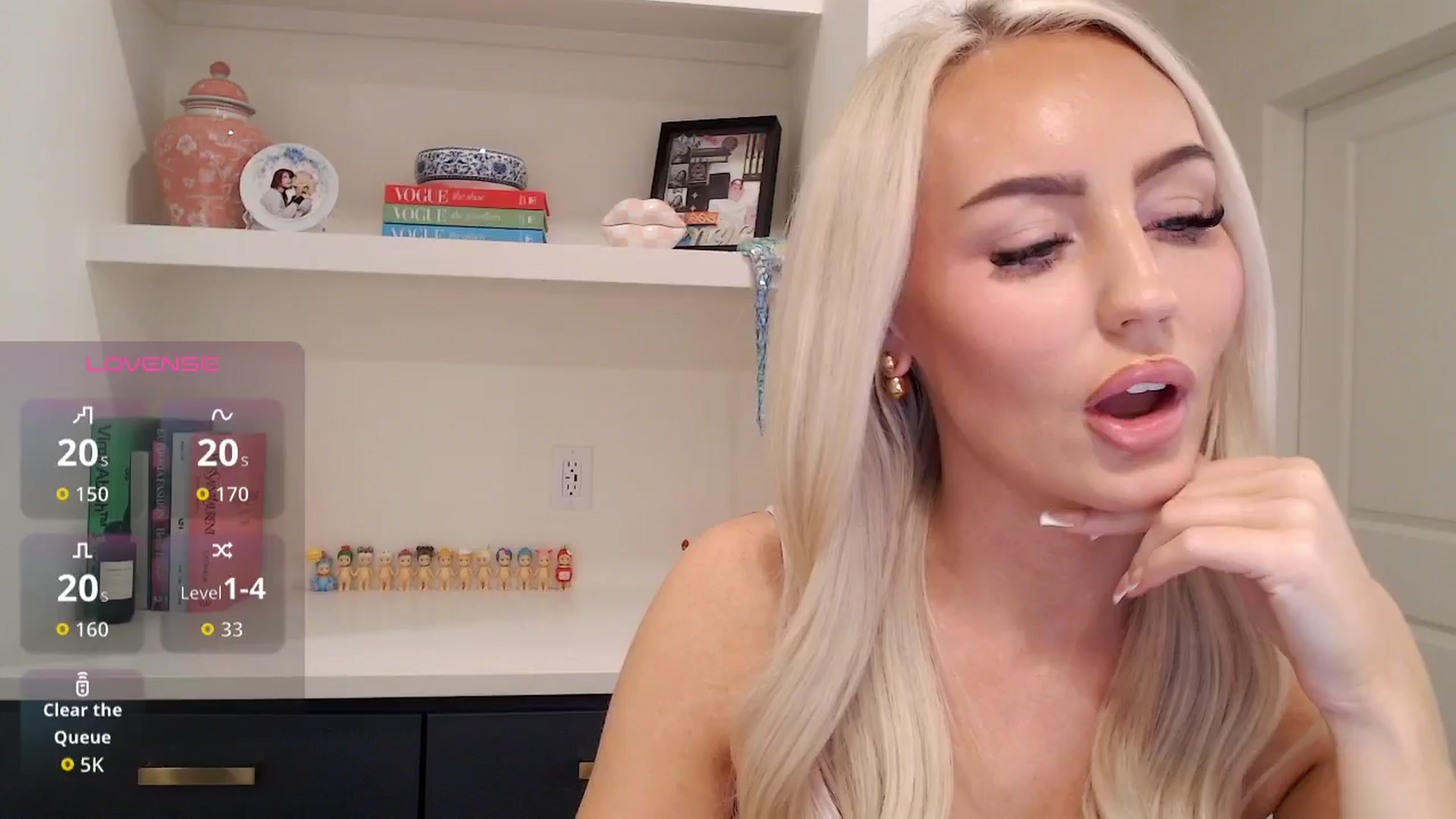 Gallery image thumbnail from Officialelsa's myfreecams stream on, 03/05/2026, 24:33 image 4 of 20