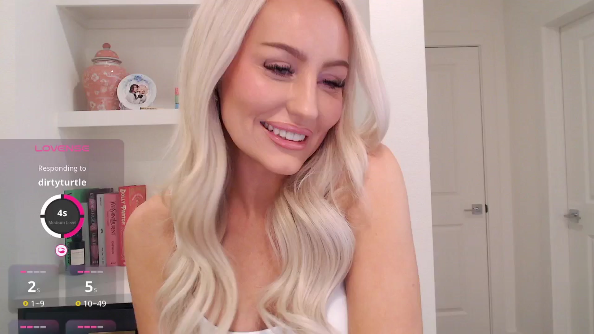 Gallery image thumbnail from Officialelsa's myfreecams stream on, 03/22/2026, 19:11 image 9 of 20
