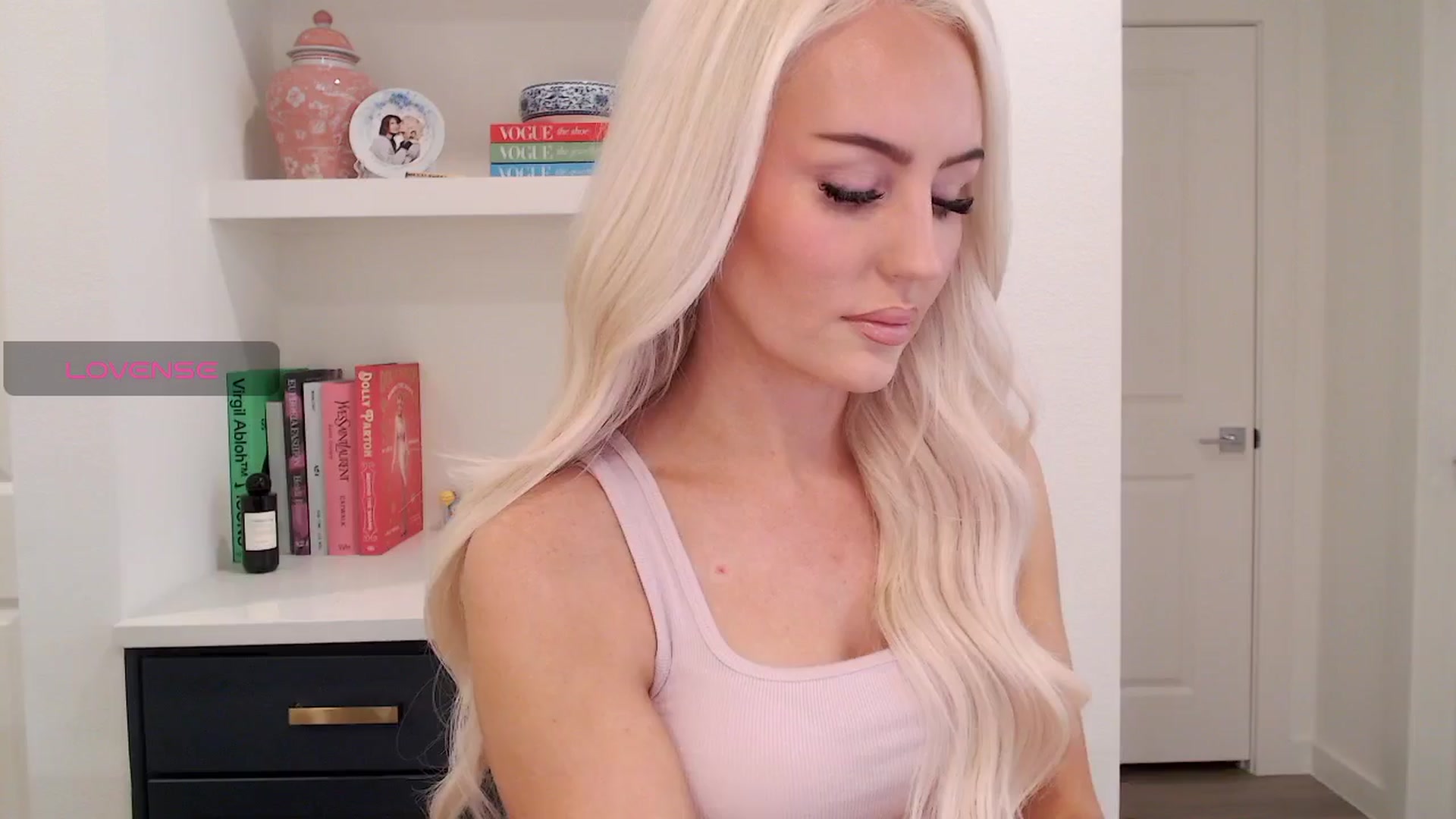 Gallery image thumbnail from Officialelsa's myfreecams stream on, 03/24/2026, 18:54 image 9 of 20
