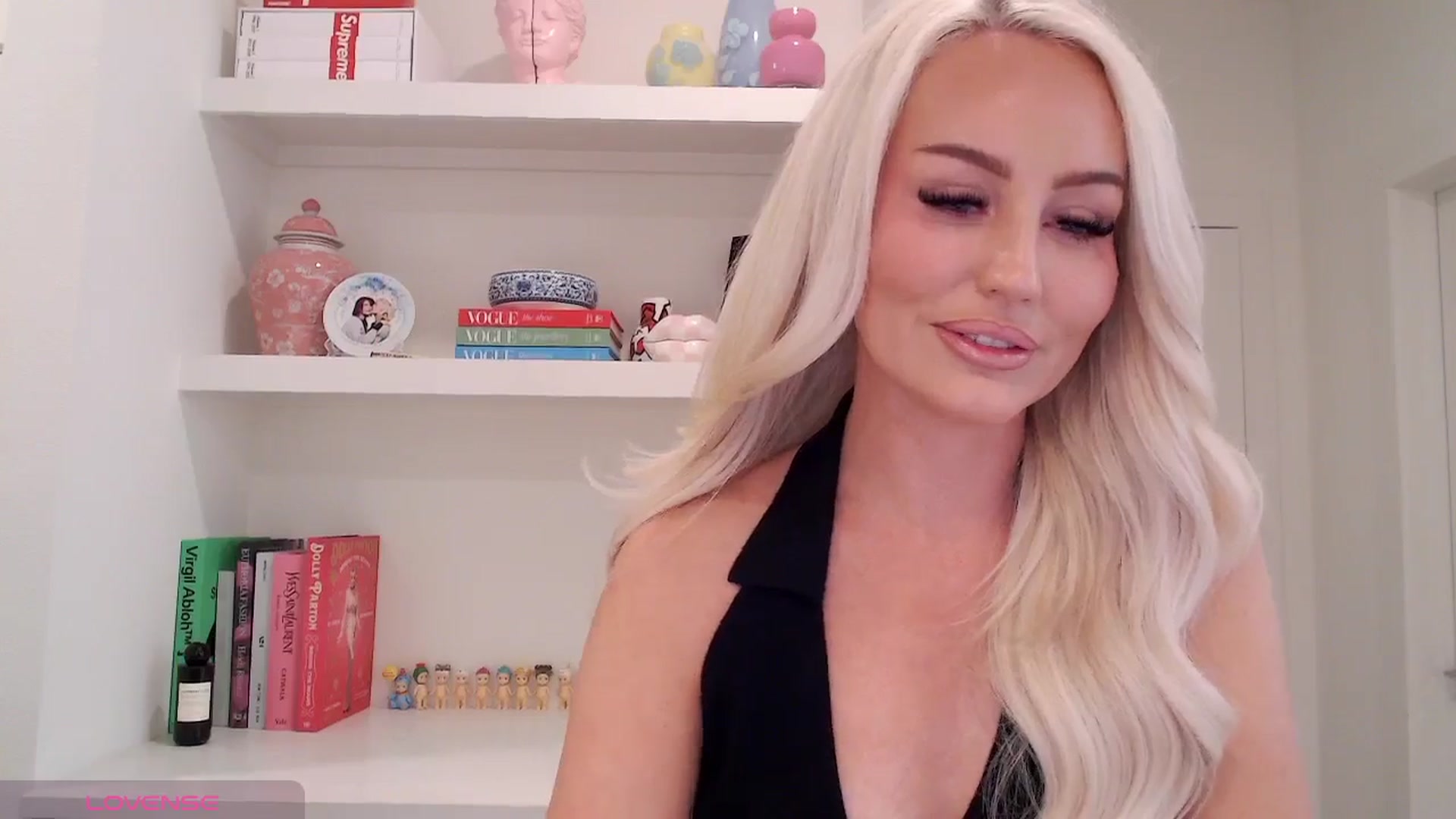 Gallery image thumbnail from Officialelsa's myfreecams stream on, 04/09/2026, 20:22 image 2 of 20