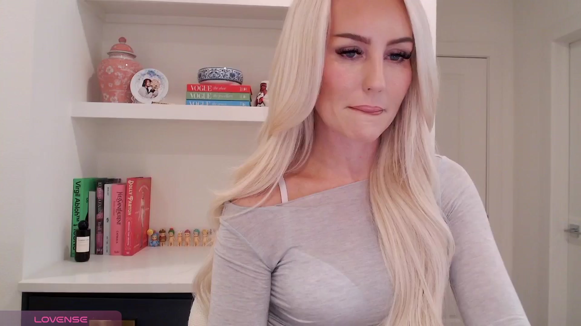 Gallery image thumbnail from Officialelsa's myfreecams stream on, 04/15/2026, 22:45 image 4 of 20